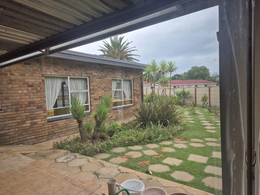 5 Bedroom Property for Sale in Wolmaransstad North West